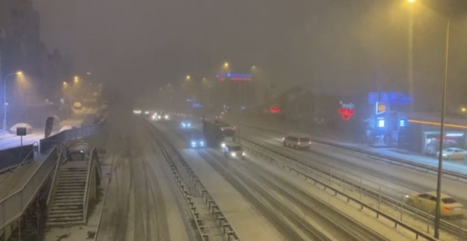 Pendik’te Yollar Kara Büründü, Sürücüler Zor Anlar Yaşadı