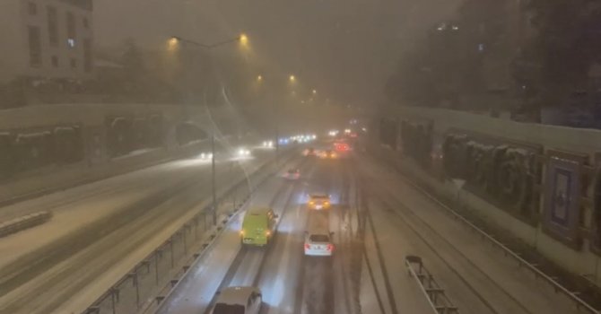 Pendik’te Yollar Kara Büründü, Sürücüler Zor Anlar Yaşadı