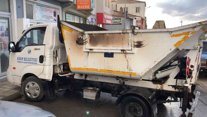 Belediye Çöp Aracında Yangın Paniği