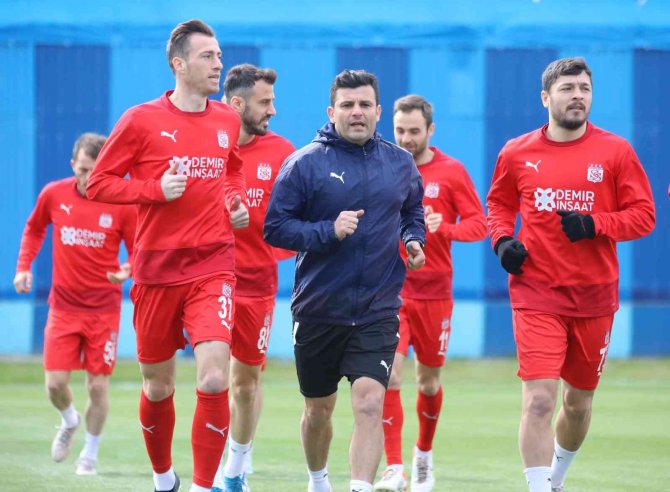 Sivasspor, Adana Maçının Taktiğini Çalıştı
