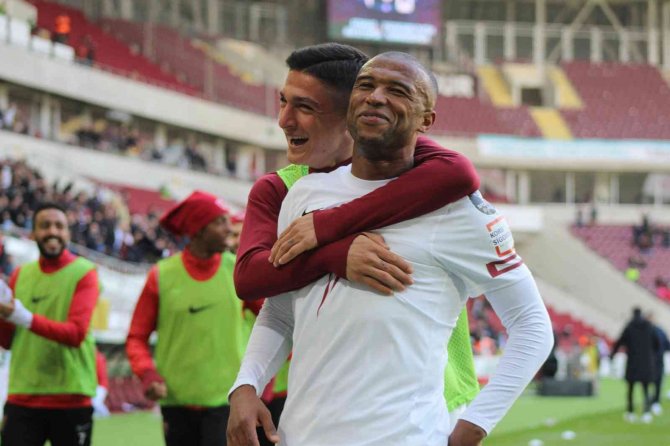 Spor Toto Süper Lig: A. Hatayspor: 2 - Fatih Karagümrük: 0 (İ̇lk Yarı)