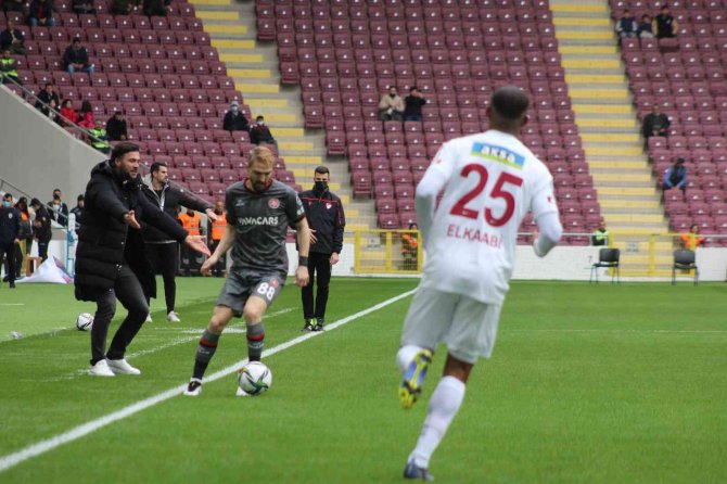 Spor Toto Süper Lig: Hatayspor: 0 - Fatih Karagümrük: 0 (Maç Devam Ediyor)