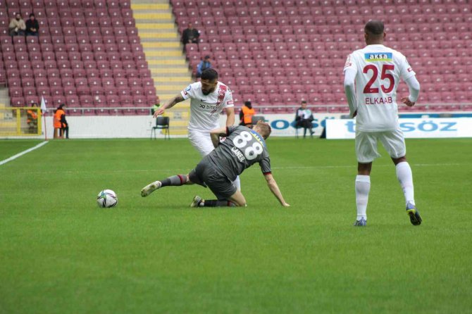Spor Toto Süper Lig: Hatayspor: 0 - Fatih Karagümrük: 0 (Maç Devam Ediyor)