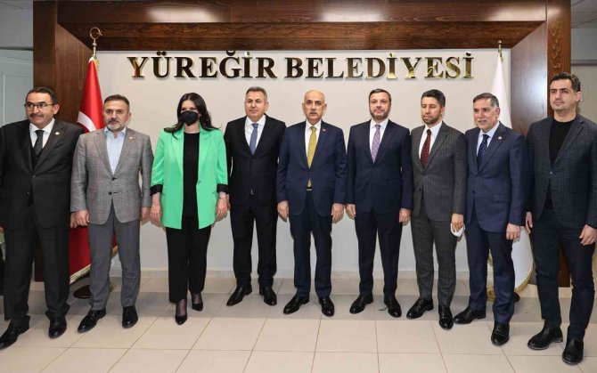 Bakan Kirişci: “7 Gün 24 Saat Biz De Yüreğir’imizin Hizmetindeyiz”