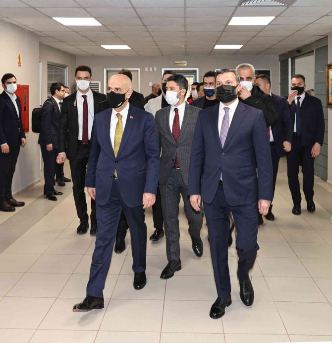 Bakan Kirişci: “7 Gün 24 Saat Biz De Yüreğir’imizin Hizmetindeyiz”