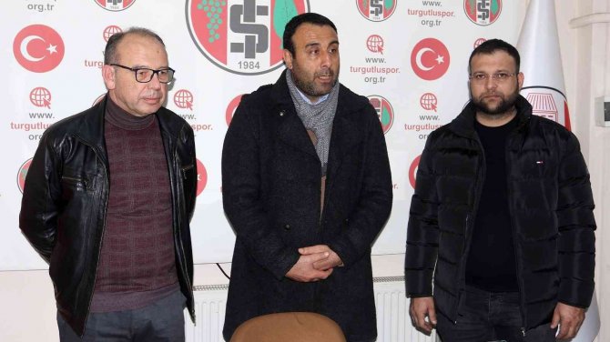 Turgutluspor’da Teknik Direktörlüğe Nadir Arıkan Getirildi