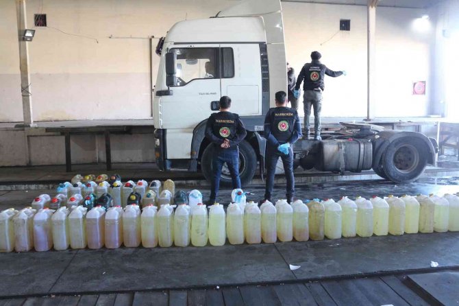 Ticaret Bakanlığından Ele Geçirilen 1 Ton 18 Kilogram Sıvı Metamfetamin Açıklaması