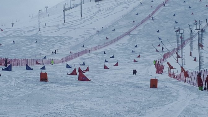 Snowboard Türkiye Şampiyonası Palandöken’de Başladı