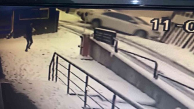 Ümraniye’de Site Görevlisi Ölümden Saniyelerle Kurtuldu