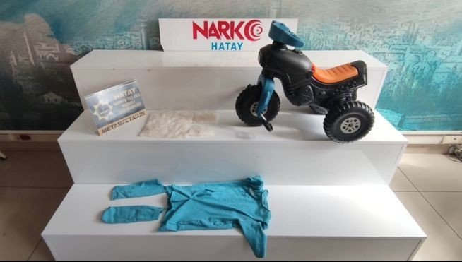 Uyuşturucuları Plastik Çocuk Bisikletine Saklamışlar