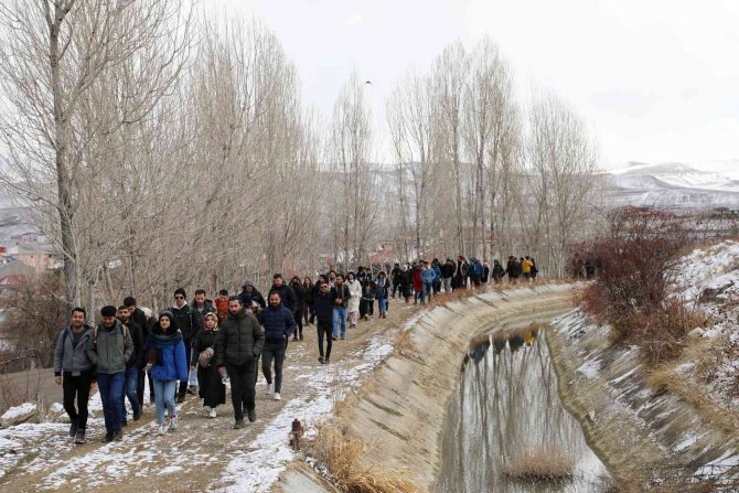 Van Büyükşehir Belediyesinden Doğa Yürüyüşü Etkinliği
