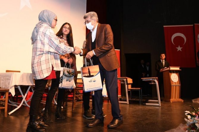 Van’da “İ̇stiklal Marşı’nın Kabulü Ve Mehmet Akif Ersoy’u Anma” Programı