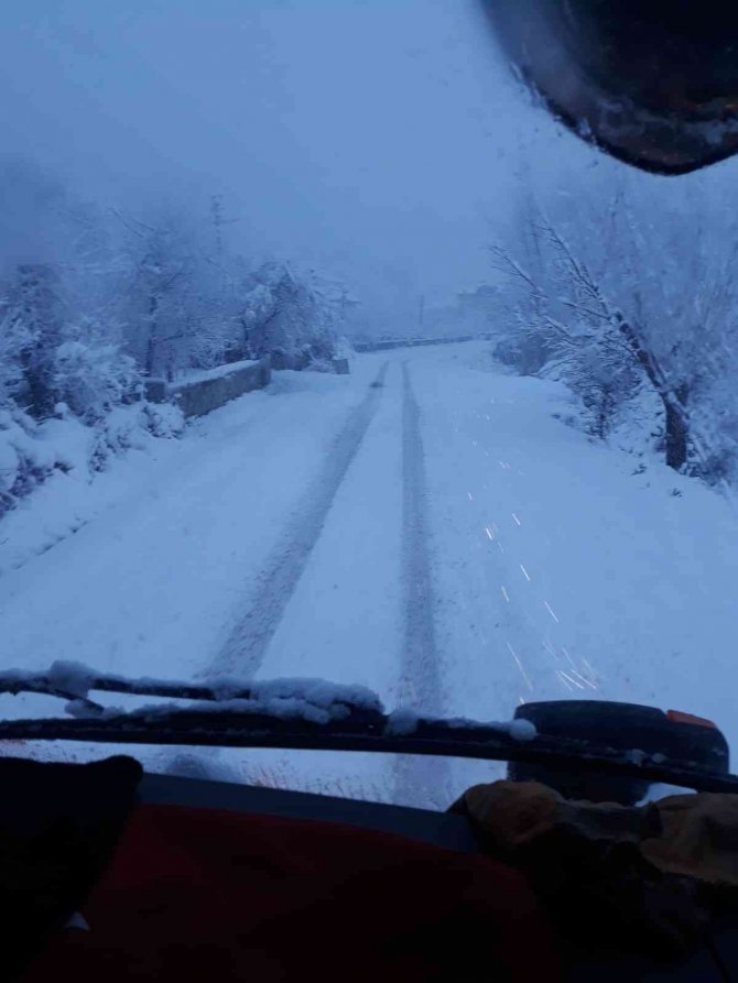 Zonguldak’ta 169 Köy Yolu Ulaşıma Kapandı