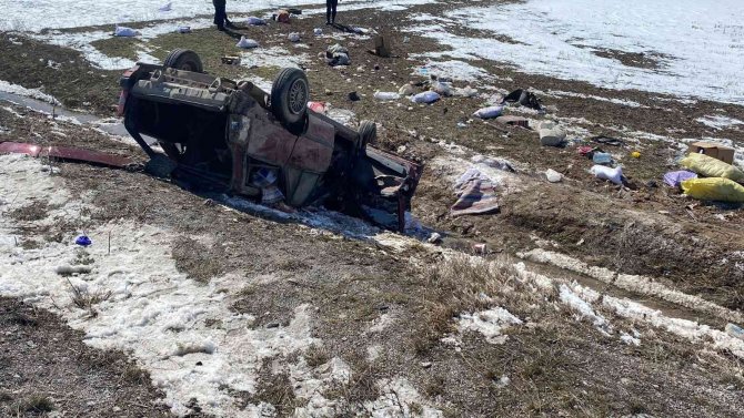 Afyonkarahisar’da Trafik Kazası: 1 Ölü, 1 Yaralı