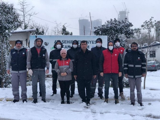 Karla Mücadele Ekipleri Ataşehir’de 7/24 Görev Başında