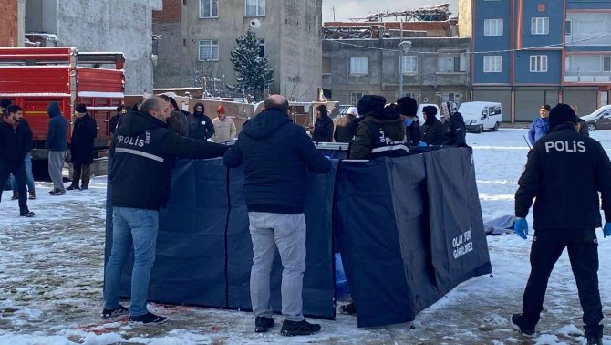 Bursa’da Bir Kişi Boş Arsada Başından Vurulmuş Halde Ölü Olarak Bulundu