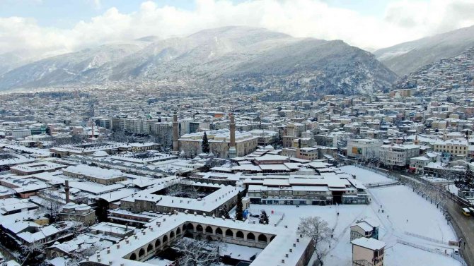 Bursa’nın Simge Yerlerinden Kar Manzaraları