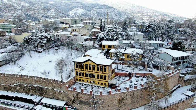 Bursa’nın Simge Yerlerinden Kar Manzaraları