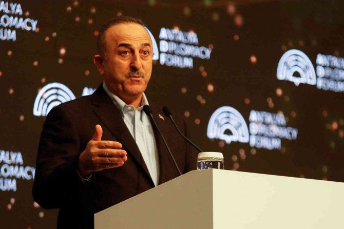 Bakan Çavuşoğlu: "(Ukrayna’da Camideki Vatandaşlar) Uluslararası Kuruluşların Telsiz, Uydu Telefonlarıyla Teması Sağlıyoruz"