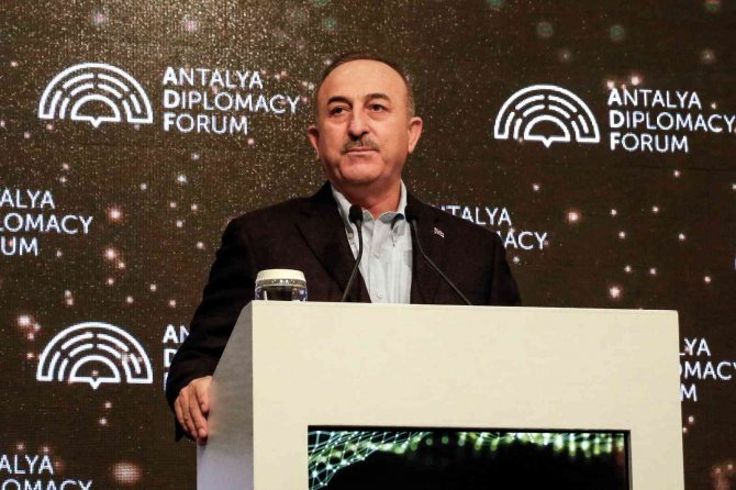 Bakan Çavuşoğlu: "Rusya’ya Yaptırımların Sorunu Çözmeyeceğine İnanıyoruz"
