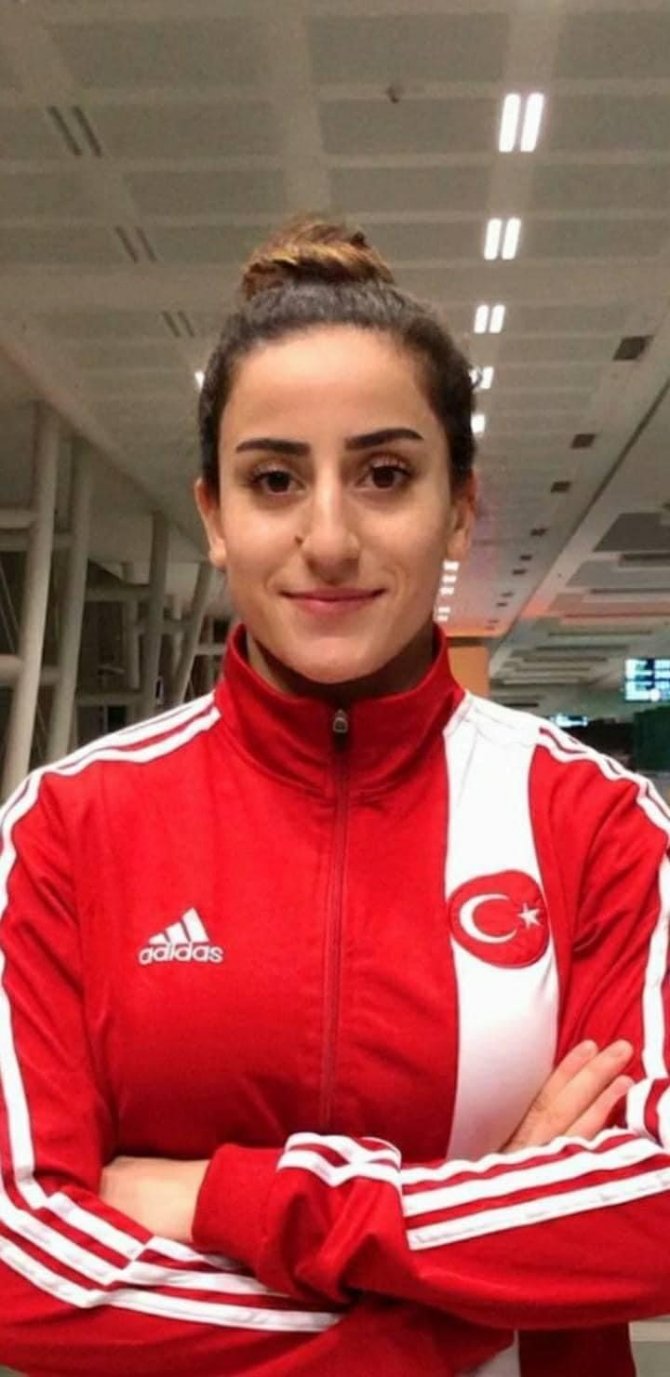 Gizem Özer, Hırvatistan’da