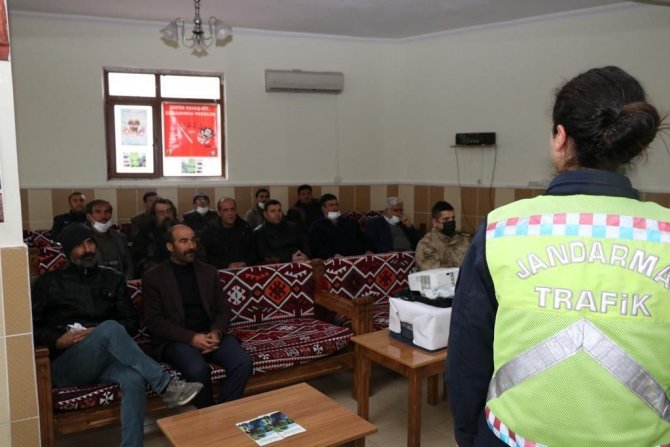 Jandarmadan Traktör Sürücülerine Eğitim