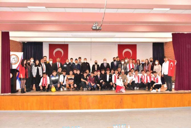 İ̇nönü’de "İ̇stiklal Marşı’nın Kabulü Ve Mehmet Akif Ersoy’u Anma Töreni" Düzenlendi