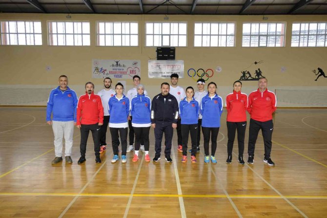 İ̇şitme Engelliler Badminton Milli Takımı, Akdağmadeni’nde Kampa Girdi