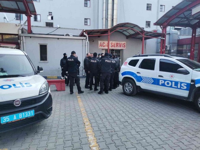 Doktora Önce Yumruk Attı, Ardından Bıçak Çekti