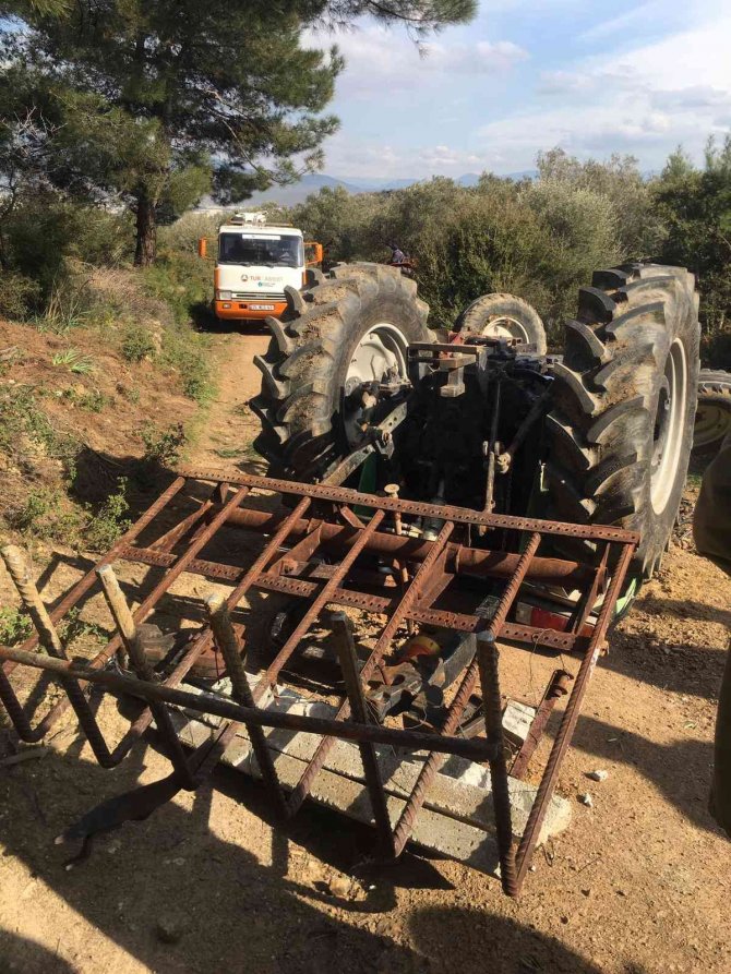 İ̇zmir’de Traktör Takla Attı: 1 Yaralı