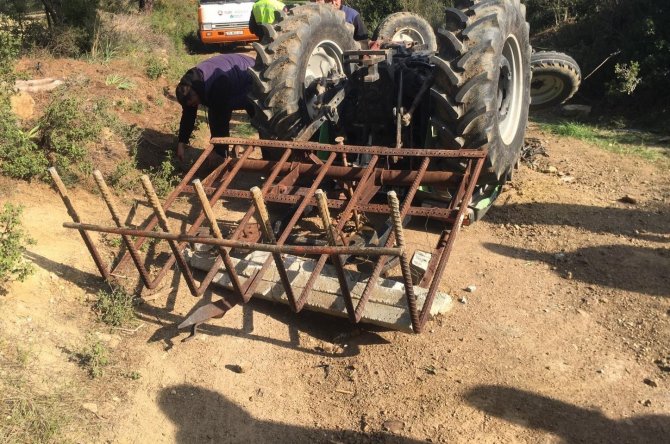 İ̇zmir’de Traktör Takla Attı: 1 Yaralı