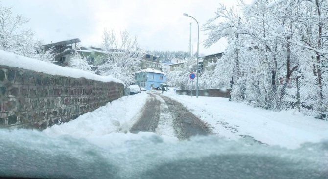 Osmaniye’nin Yüksek Kesimleri Beyaza Büründü