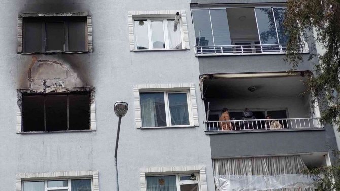 Samsun’da Evde Çıkan Yangında Bir Kişi Hastanelik Oldu