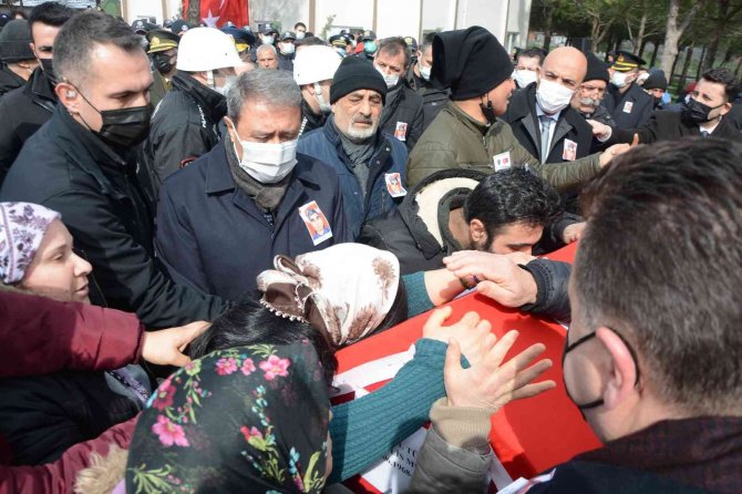 Balıkesir’de Şehit Polis Son Yolculuğuna Uğurlandı
