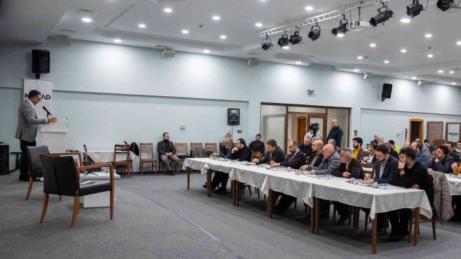 Rektör Aksoy, Rusya Ve Ukrayna Krizini Değerlendirdi
