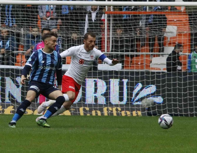 Spor Toto Süper Lig: Adana Demirspor: 0 - Sivasspor: 0 (Maç Devam Ediyor)