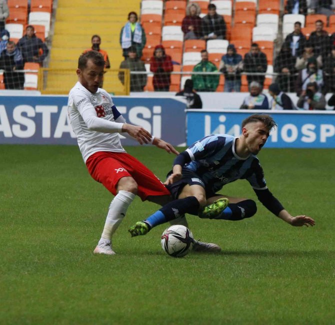 Spor Toto Süper Lig: Adana Demirspor: 0 - Sivasspor: 0 (Maç Devam Ediyor)