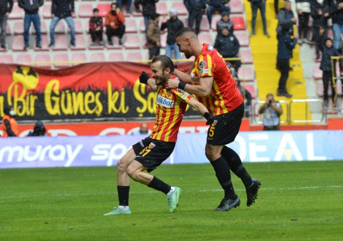 Spor Toto Süper Lig: Kayserispor: 2 - Konyaspor: 0 (Maç Devam Ediyor)