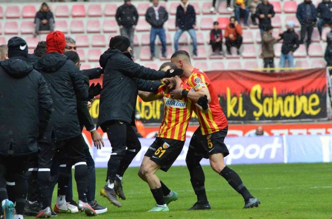 Spor Toto Süper Lig: Kayserispor: 2 - Konyaspor: 1 (İ̇lk Yarı)