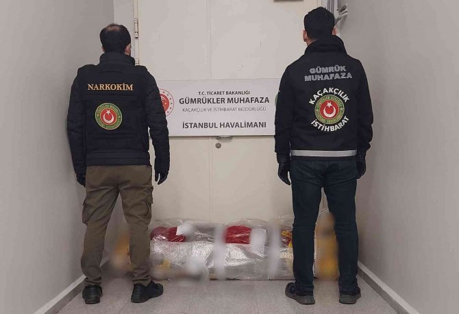 Gümrük Muhafaza Ekiplerinden, İ̇stanbul Havalimanı’nda Üç Uyuşturucu Operasyonu