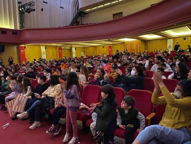 Toros Kaplanları Derneği’nden Tiyatro Etkinliği