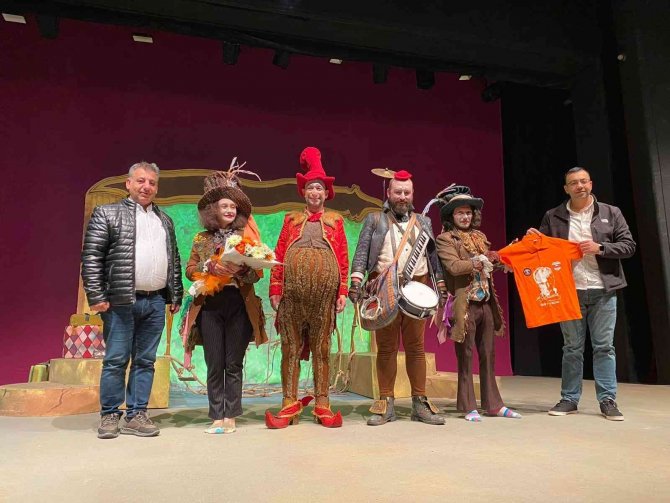 Toros Kaplanları Derneği’nden Tiyatro Etkinliği