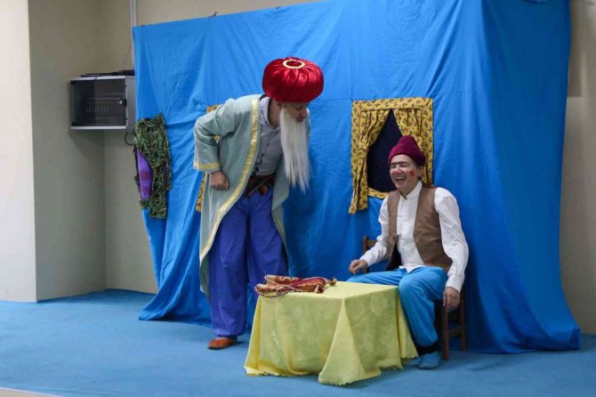 Diyabetli Çocuklar Nasreddin Hoca İle Eğlenip El Becerisi Kursuyla Öğrendi