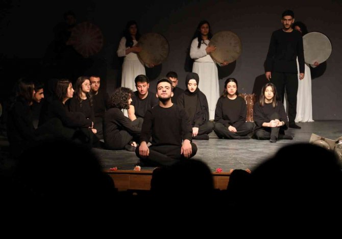 ‘Lal 7 Bölge 7 İ̇klim’ Oyunu Sanatseverlerle Buluştu
