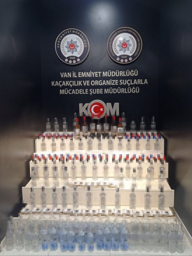 Van’da Sahte 60 Şişe Alkollü İçki Ele Geçirildi