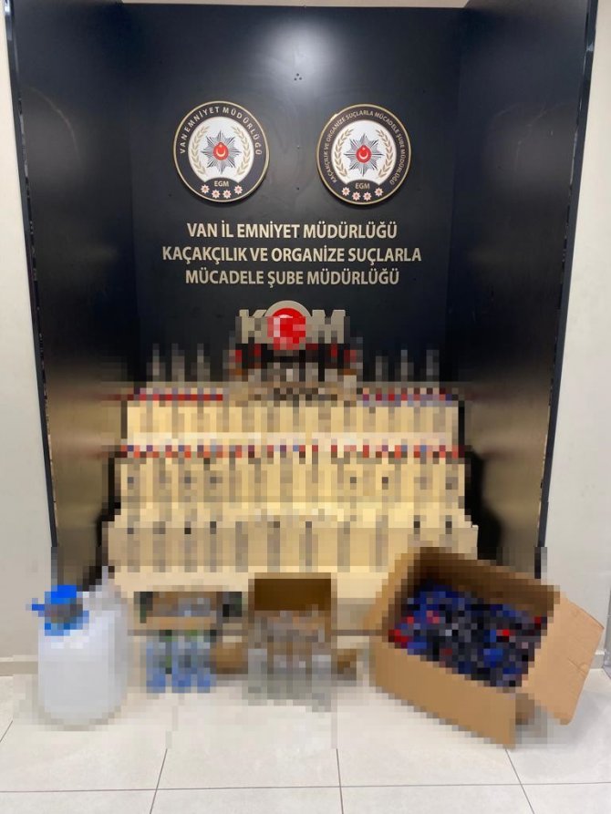 Van’da Sahte 60 Şişe Alkollü İçki Ele Geçirildi