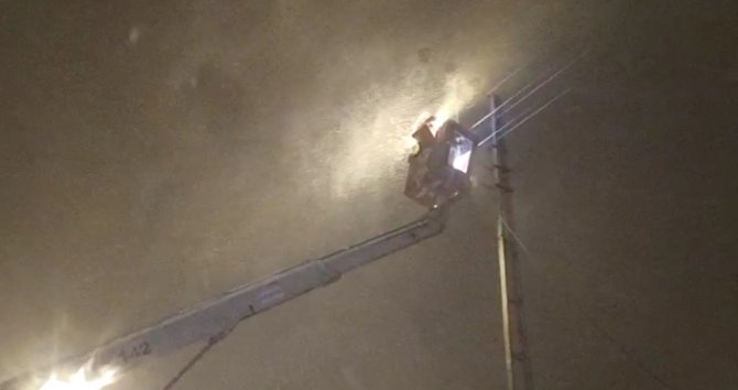 Enerji Dağıtım Firması Ekiplerinin Zorlu Kış Mesaisi