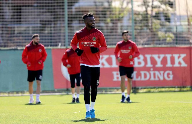 Alanyaspor, Göztepe Hazırlıklarına Başladı