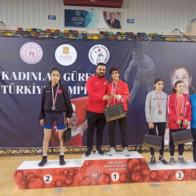 Diyarbakırlı Güreşçilerin Büyük Başarısı