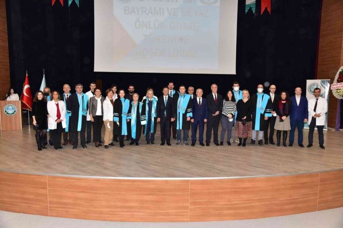 Balıkesir Üniversitesinde, Geleceğin Hekimleri Beyaz Önlük Giydi